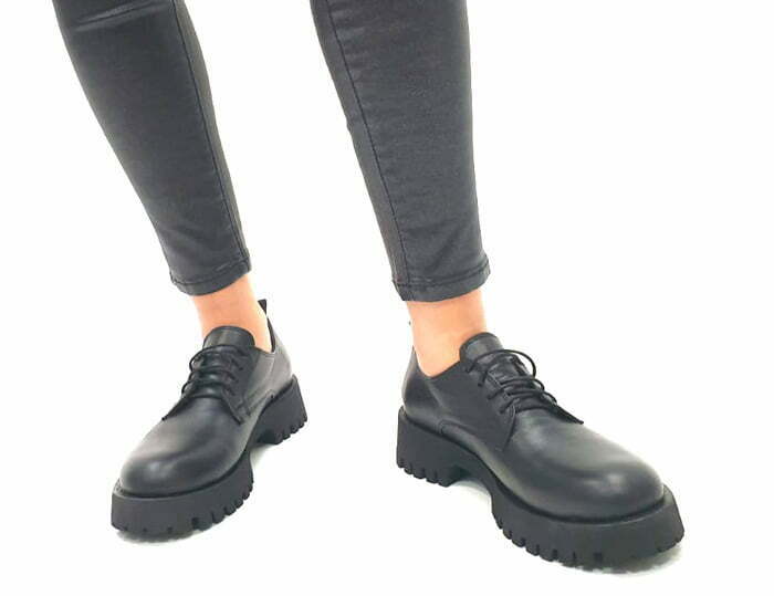 נעליים לנשים – דגם ניק – שחור.